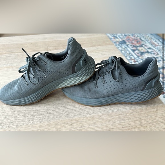 LIKE NEW NOBULL RIPSTOP RUNNER (W 7.5) - Picture 4 of 6